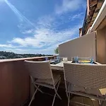 Beautiful 3-rooms With Terrace Apartamento