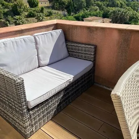 Beautiful 3-rooms With Terrace Apartmán